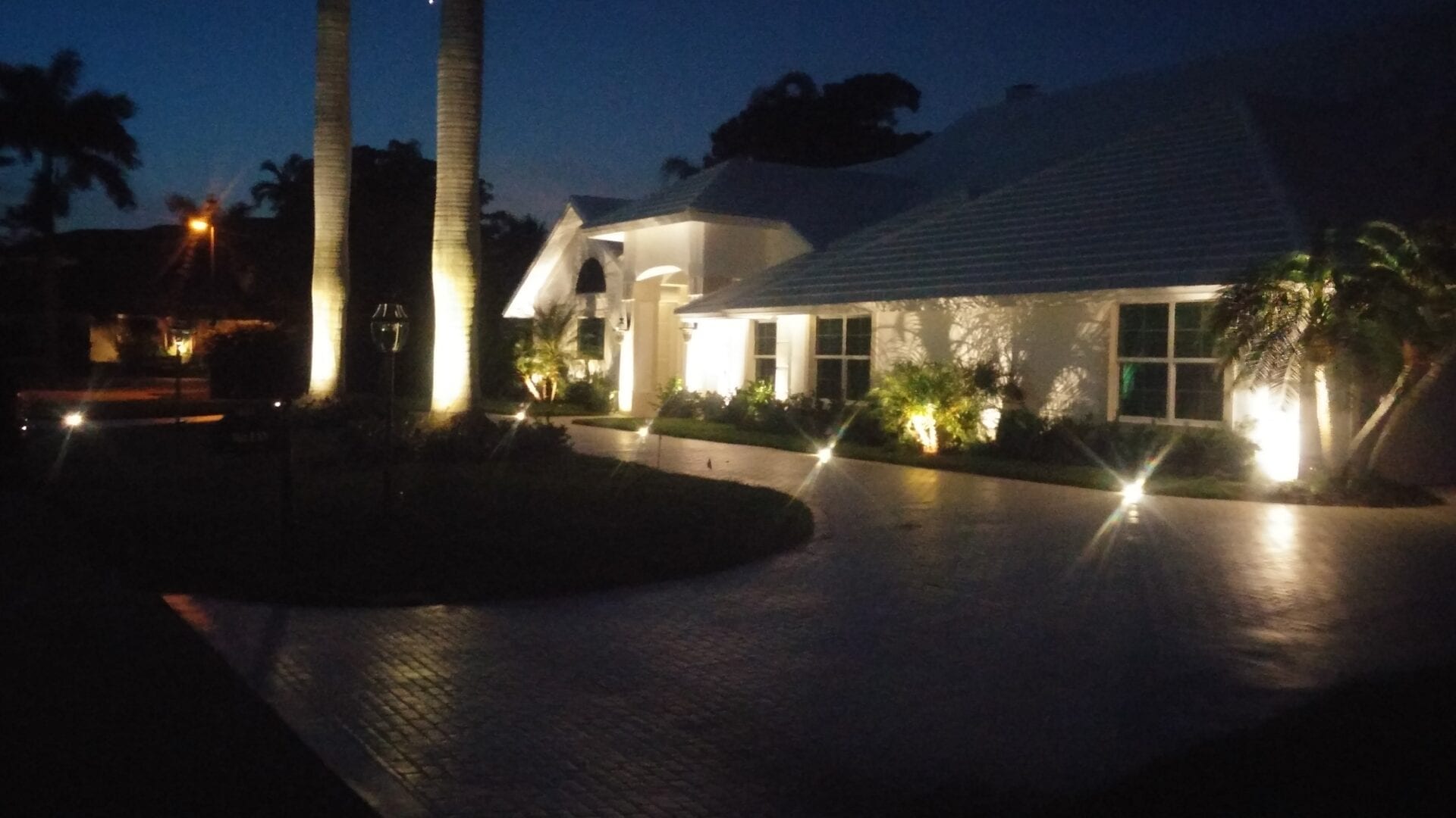 illuminations outdoor lighting