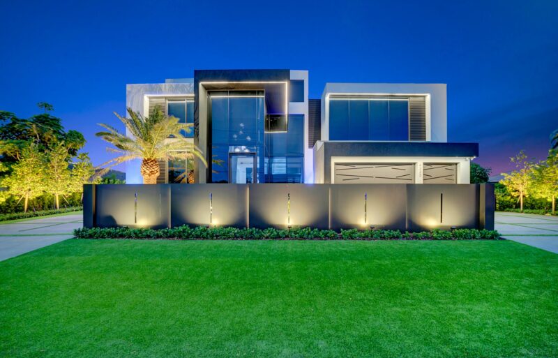 modern home landscape lighting